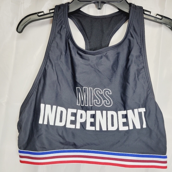 No boundaries  large jr (11-13 racerback unlined sports bra "miss independent - Picture 5 of 5
